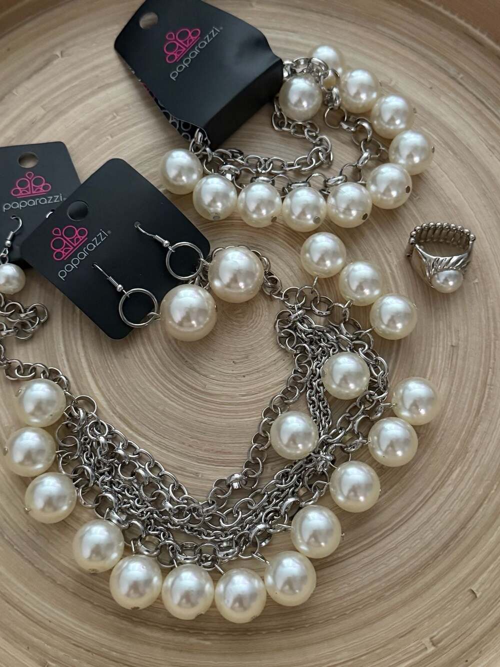 Vintage FFA-0919 Paparazzi White Pearl & Silver Jewelry Set - Necklace, Bracelet